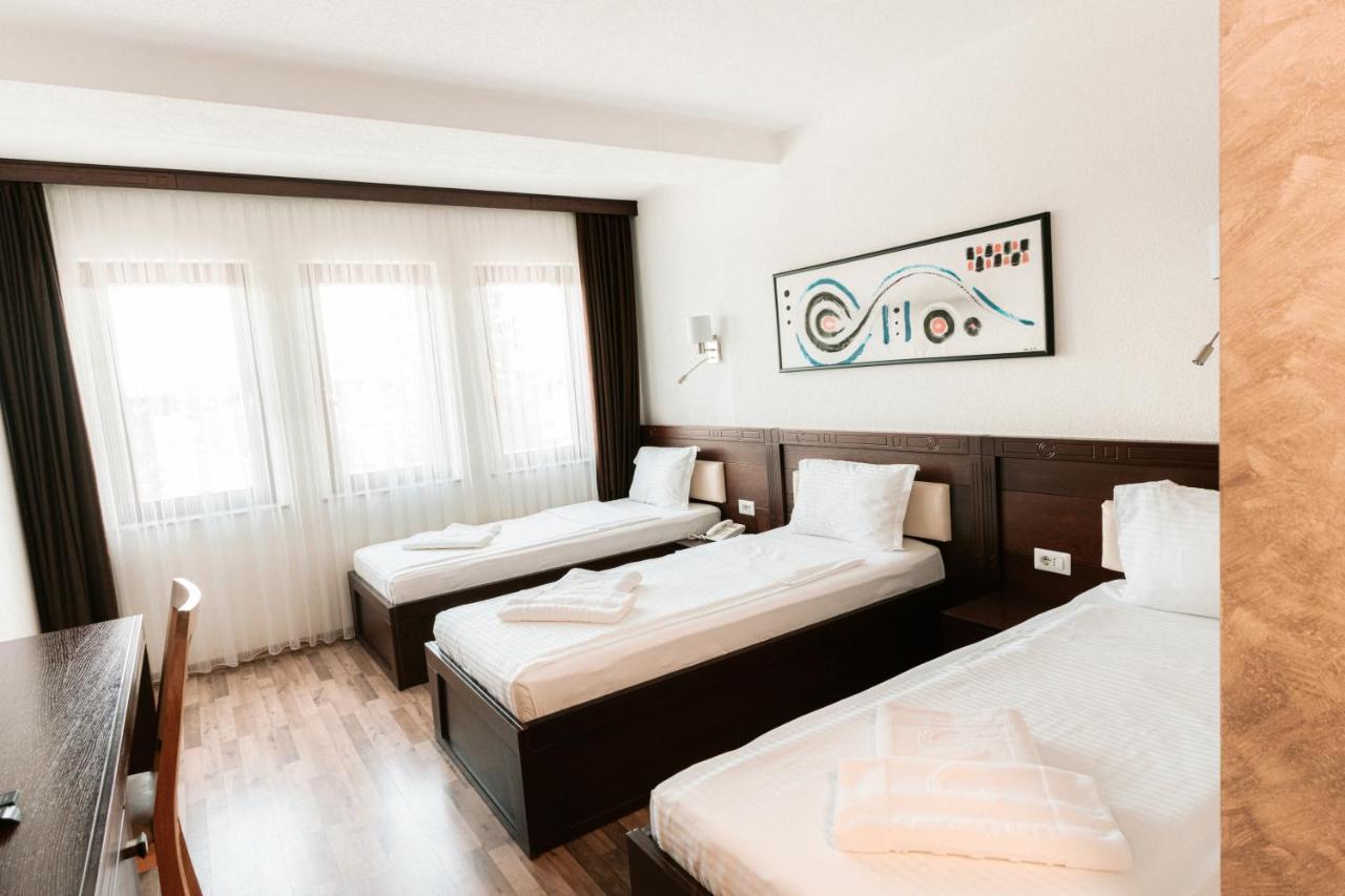 Hotel Centrum Πρίζρεν Εξωτερικό φωτογραφία
