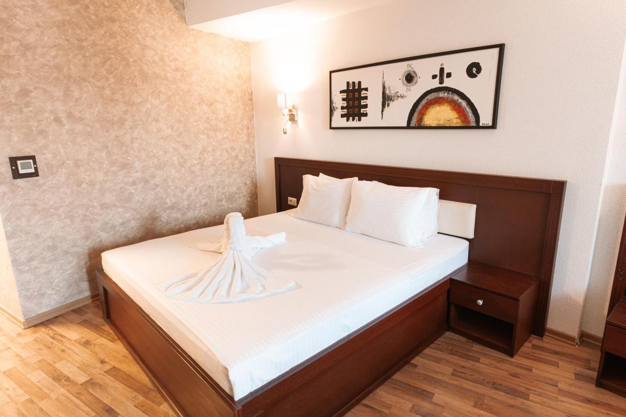 Hotel Centrum Πρίζρεν Εξωτερικό φωτογραφία