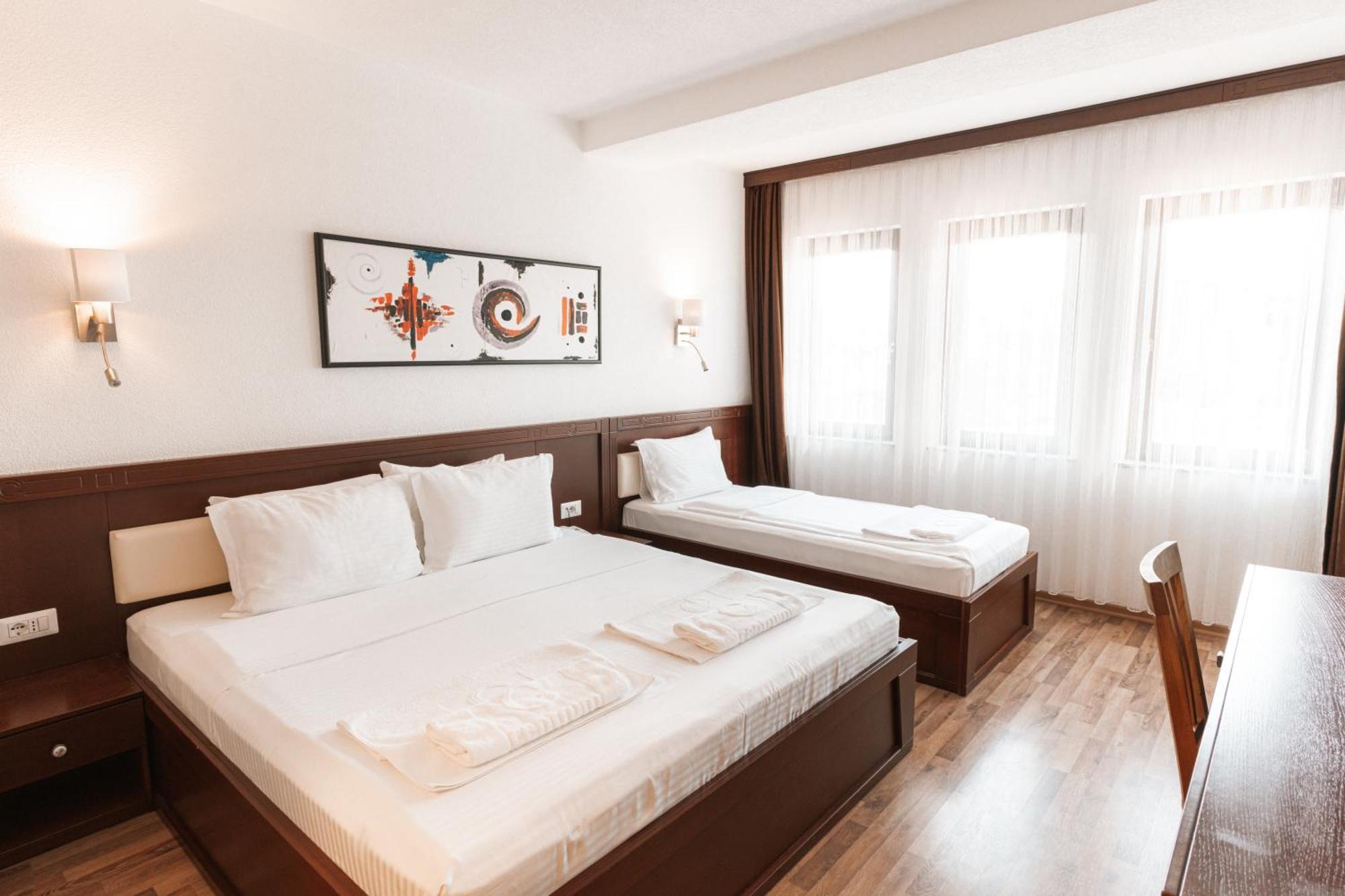 Hotel Centrum Πρίζρεν Εξωτερικό φωτογραφία