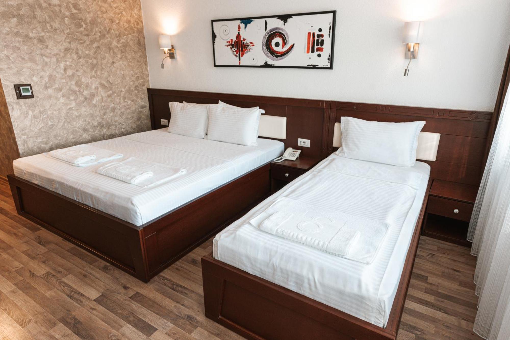 Hotel Centrum Πρίζρεν Εξωτερικό φωτογραφία