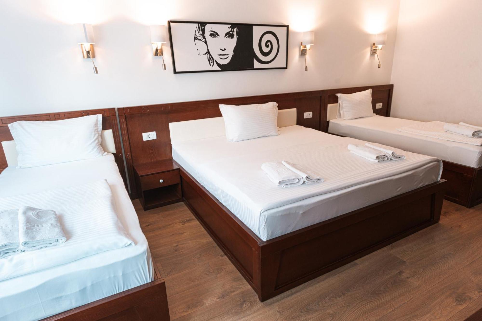 Hotel Centrum Πρίζρεν Εξωτερικό φωτογραφία