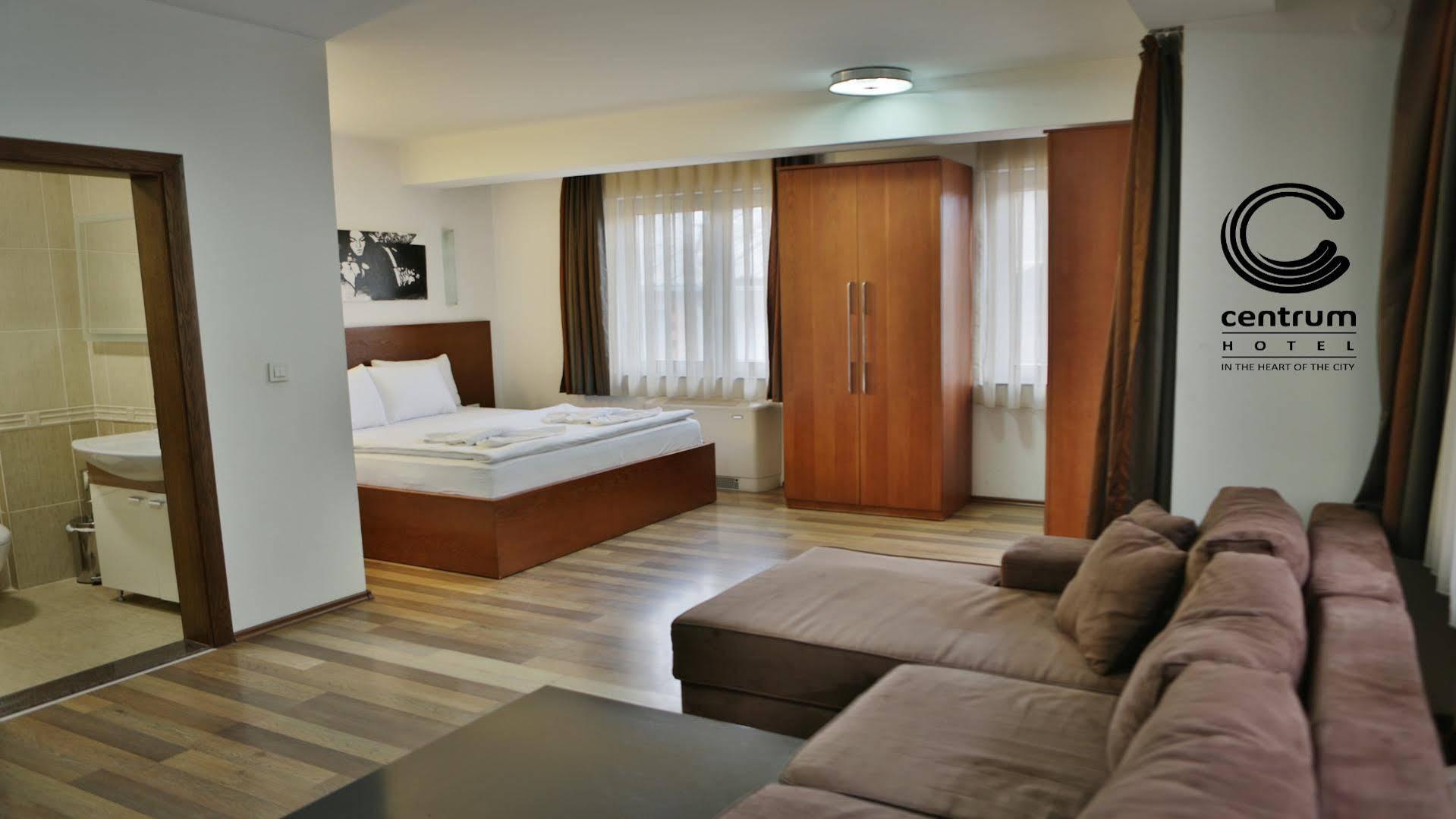 Hotel Centrum Πρίζρεν Εξωτερικό φωτογραφία